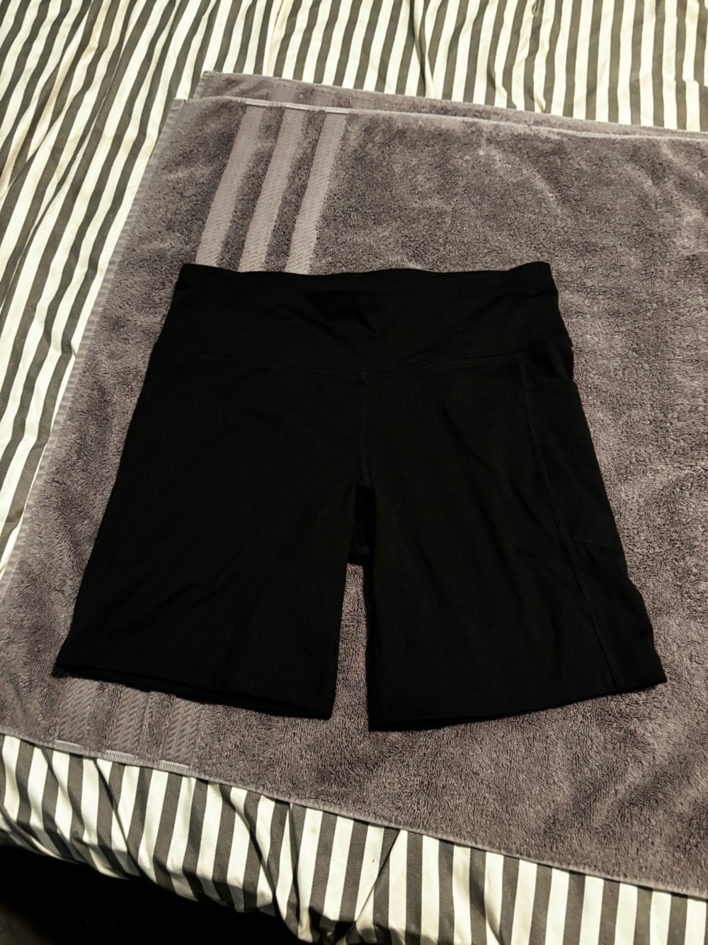 Womens size XL DKNY Black High-Waist Bike Shorts